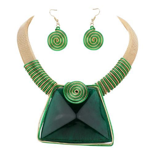 Willow Green Necklace